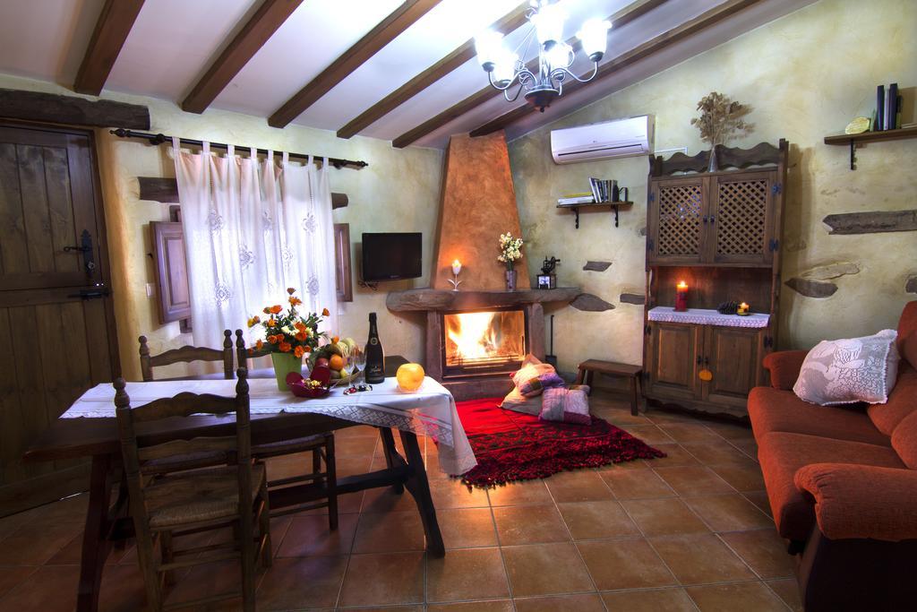 Reul Alto Cortijos Rurales Guest House Laroya Ruang foto