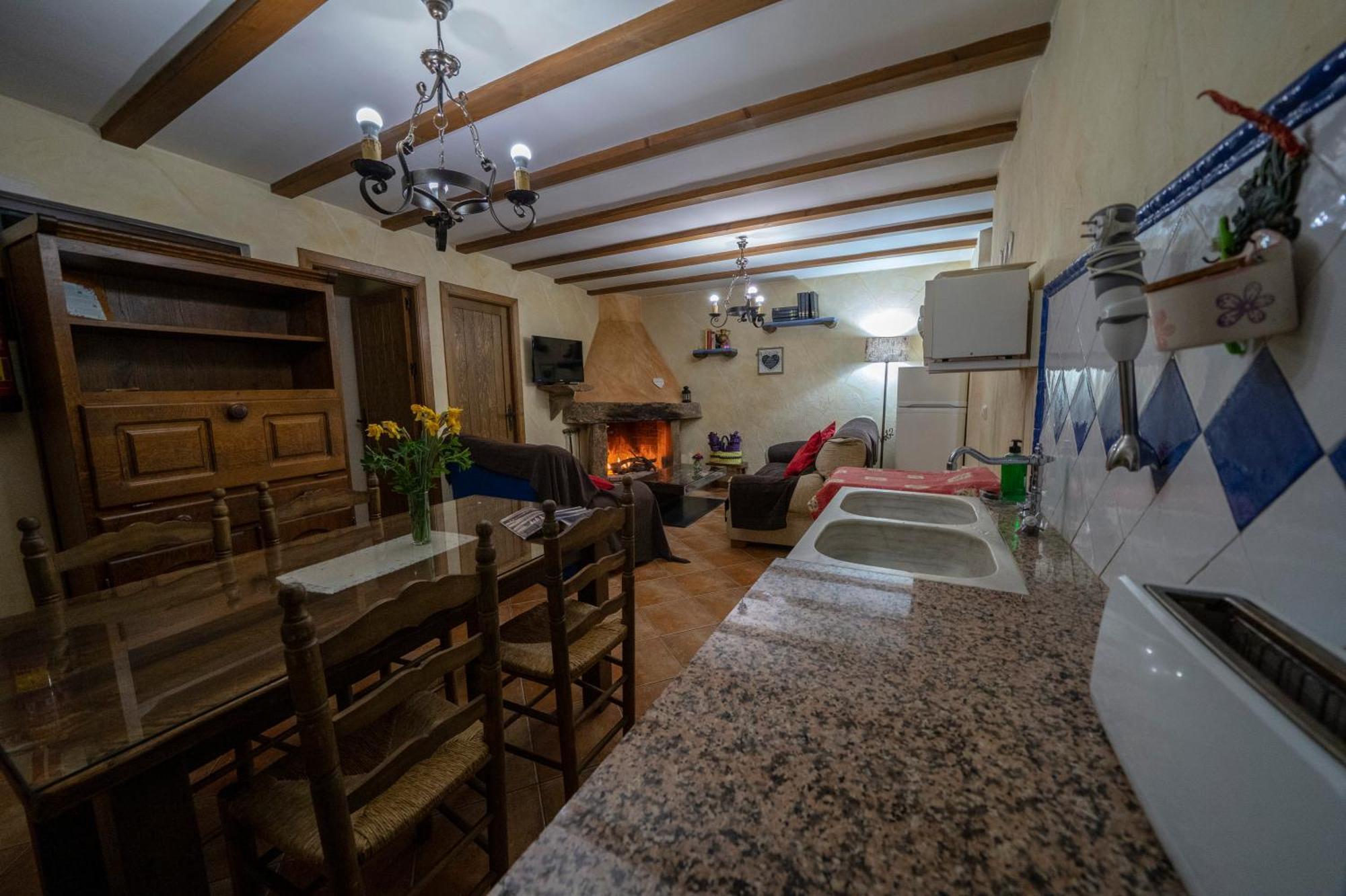 Reul Alto Cortijos Rurales Guest House Laroya Bagian luar foto