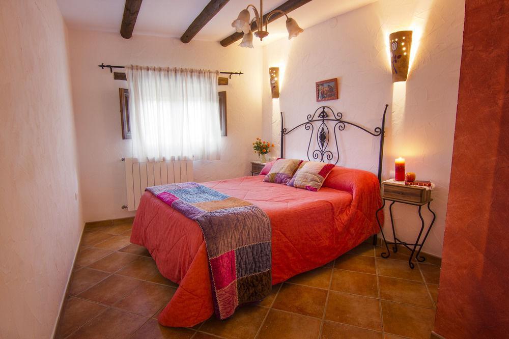 Reul Alto Cortijos Rurales Guest House Laroya Bagian luar foto