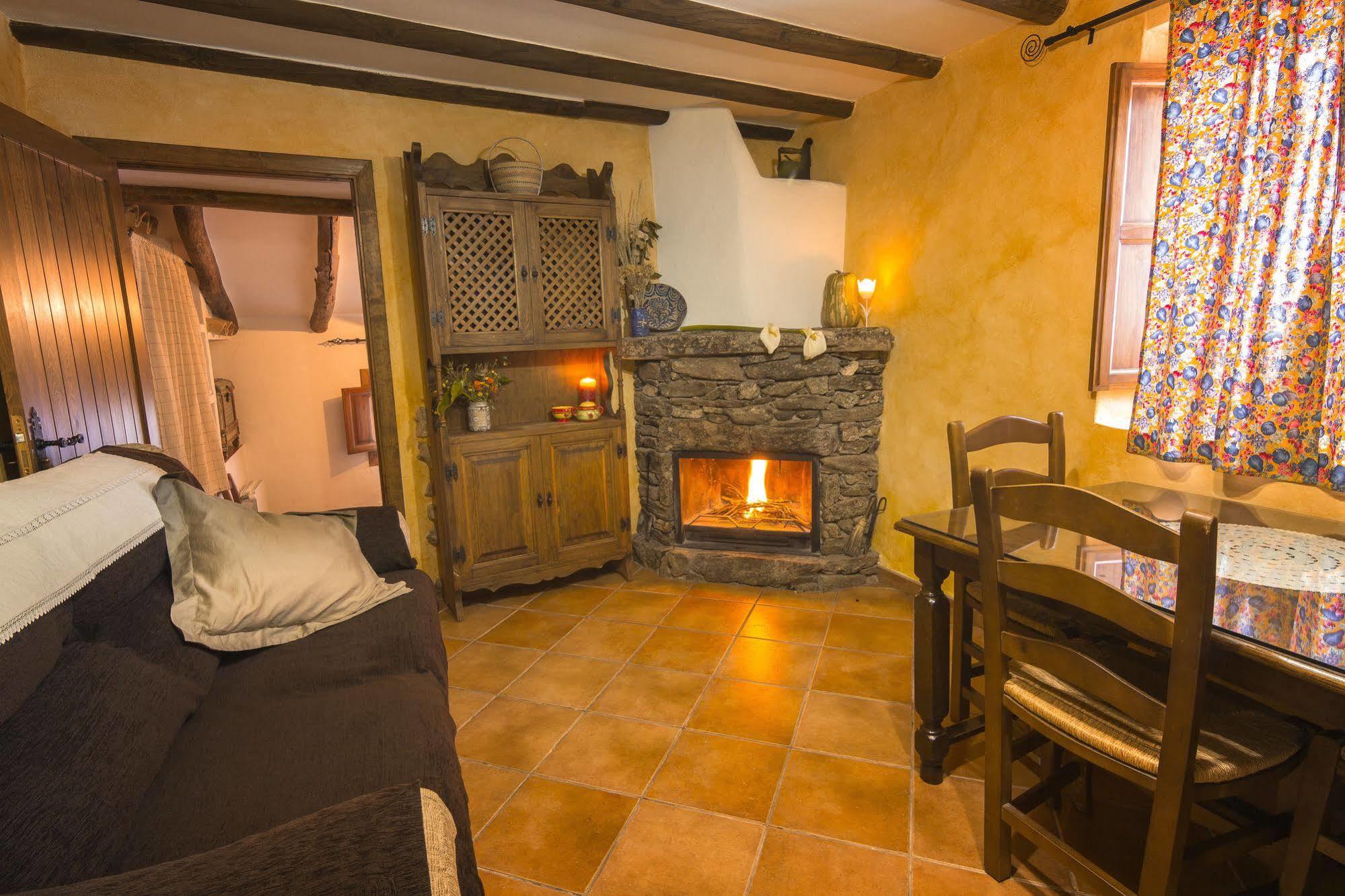 Reul Alto Cortijos Rurales Guest House Laroya Bagian luar foto